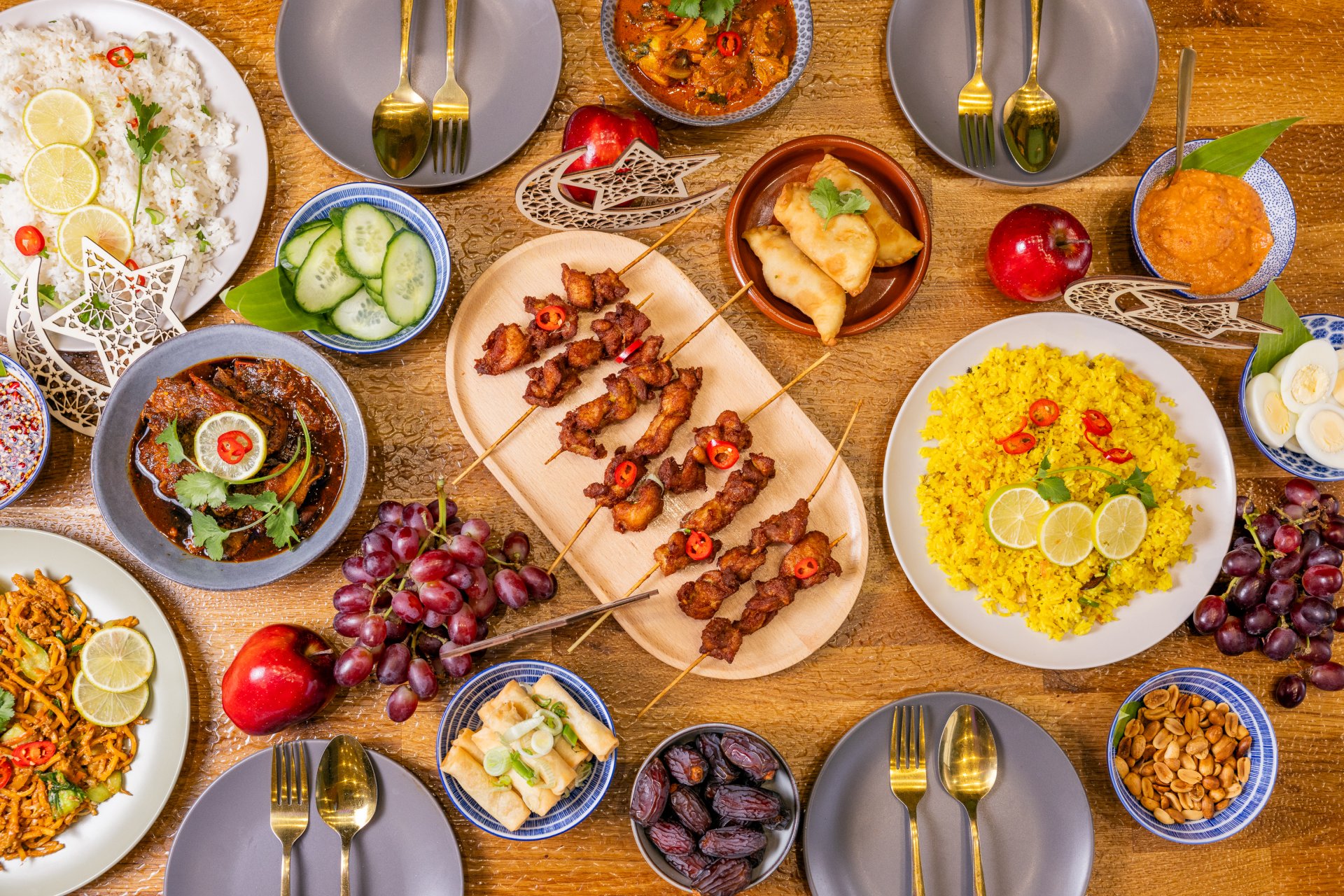 Authentic Penang Street Food in London - Experience traditional Malaysian cuisine including Char Kuey Teow, Nasi Lemak, Beef Rendang, and Laksa